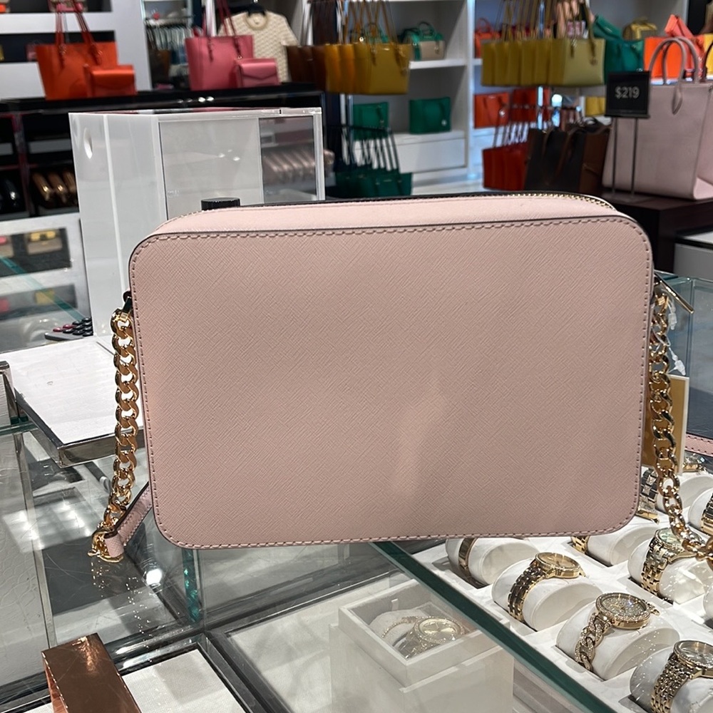 Michael Kors Jet Set Item Large East West Zip Crossbody Leather Powder Blush
NWT - Picture 6 of 16